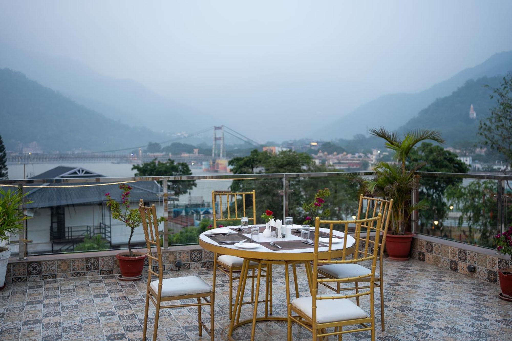 Hotel Indira Nikunj Rubystone Exotic à Rishīkesh Extérieur photo